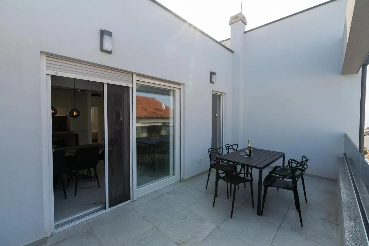 Apartman Sea Breeze Zara Appartamento