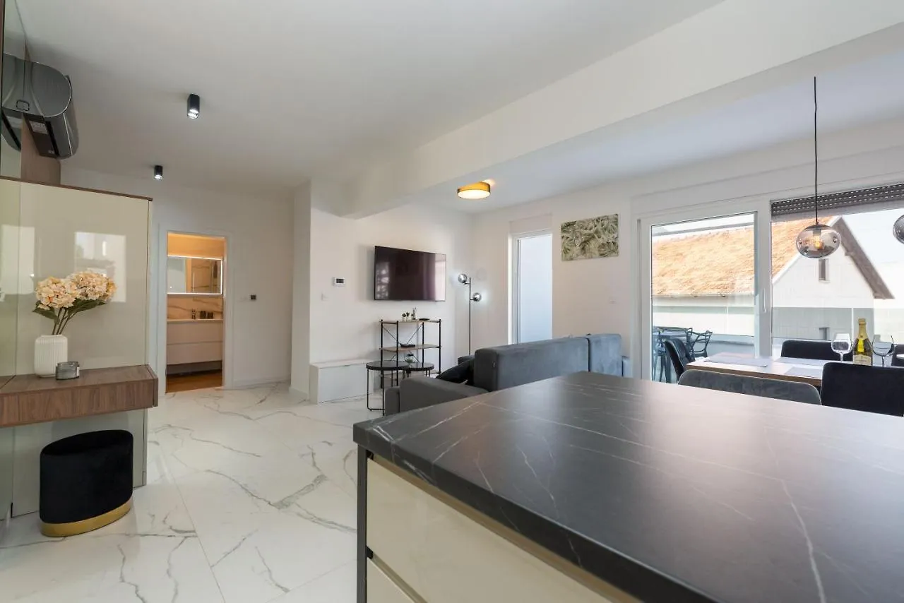 זאדאר Apartman Sea Breeze דירה